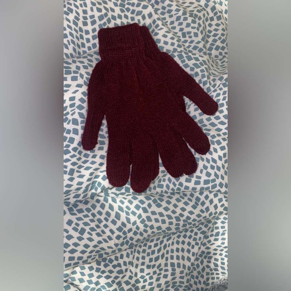 Red Mittens
